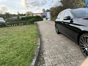 Restaurant Parthenon Einfahrt zum Eingangsbereich